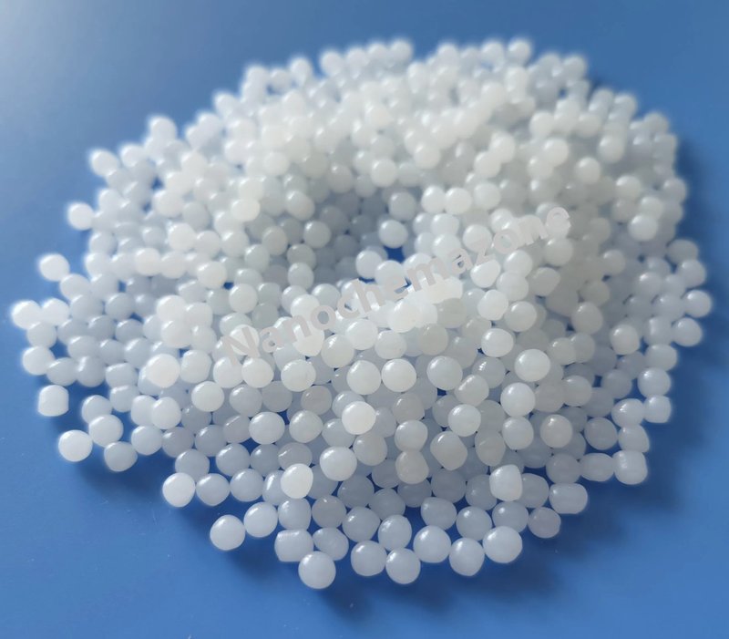 Plastic Pellets 040 - plastic granules